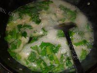 家常菜青菜肉丸汤做法图解8)
