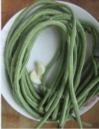 「DIY」蒜泥豇豆做法图解1)