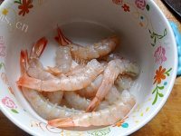 家常菜虾仁炒西兰花做法图解3)