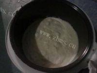 简单的电饭锅做蛋糕做法图解4)