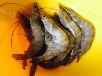 热腾腾的油焖大虾做法图解2)