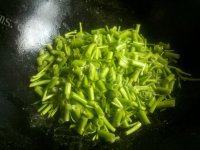 家常菜蒜香空心菜梗做法图解5)