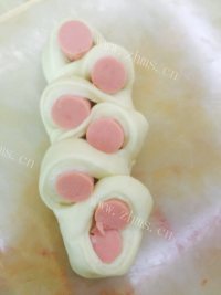 美味的香肠面包做法图解13)