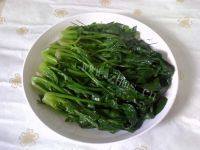家常菜白灼菠菜做法图解4)