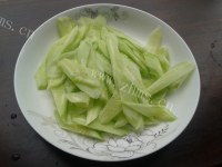 唇齿留香的黄瓜炒肉做法图解1)