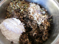 自制梅干菜烧饼做法图解13)