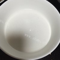 营养丰富的烫蛋皮做法图解2)