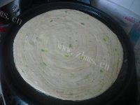 自己做的葱油饼做法图解8)