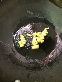 美味的香干炒肉做法图解6)