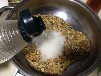 自制果仁月饼做法图解7)