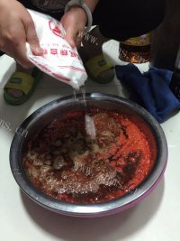 秘制辣椒酱做法图解7)