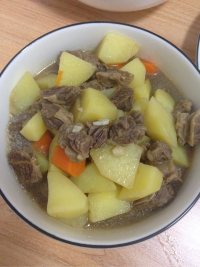 家常菜土豆炖牛肉