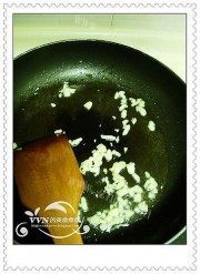 美味的蒜茸红菜苔做法图解2)