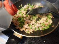 家常菜肉末烤茄子做法图解9)