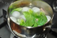 美味的清汤鱼圆