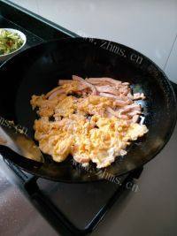 好吃的豆腐彩蔬蛋炒饭做法图解4)