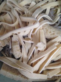 好吃的菠菜豆芽拌面筋做法图解2)