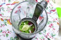 香甜芹菜蜂蜜饮做法图解4)