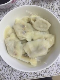 美味的白菜豆豉水饺做法图解9)