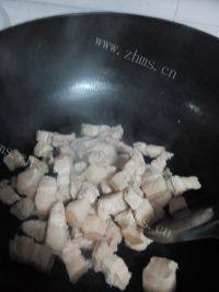 诱人的腐竹烧肉做法图解6)