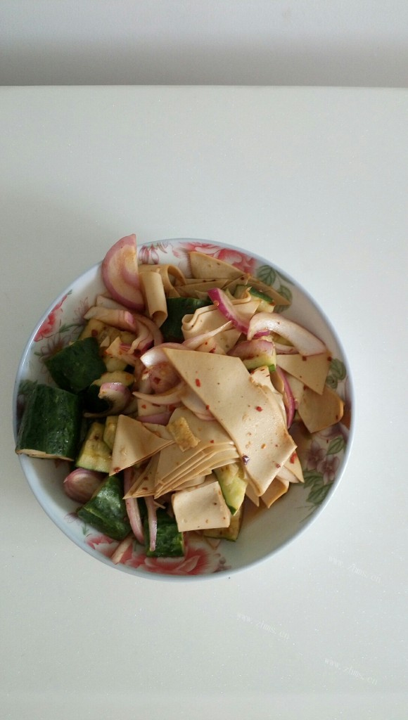 可口的凉拌黄瓜