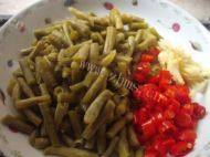 家常菜酸豆角炒鸭胗做法图解1)