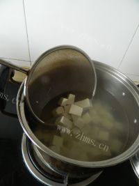 家常菜小葱拌豆腐做法图解3)