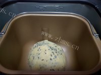 自制芝麻面包棒做法图解4)