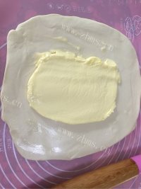 色泽鲜亮的酥皮月饼做法图解7)
