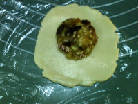 松脆苏式火腿月饼做法图解13)