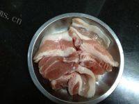 简单易做的莴笋炒肉片做法图解2)