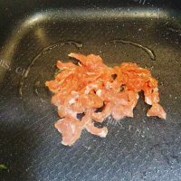 美味的胡萝卜炒粉丝做法图解4)