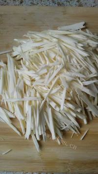 家常菜茭白炒肉丝做法图解4)