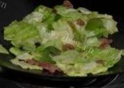 广式腊肠炒包菜做法图解6)