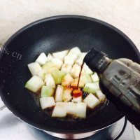 清淡鸡肉丸烧冬瓜做法图解5)