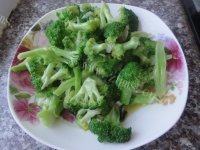 色味俱佳的蒜香西兰花做法图解5)