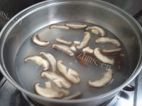 美味的鱼香鱿鱼豆腐做法图解5)