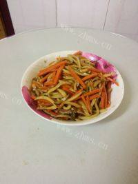 口感饱满的胡萝卜炒杏鲍菇