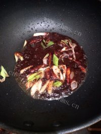 香喷喷的辣炒鸡腿做法图解5)