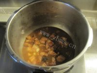 家常菜腐乳烧肉做法图解8)
