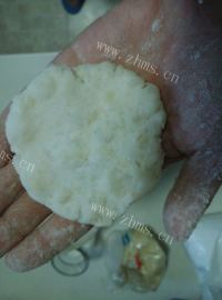 香喷喷的土豆肉松饼做法图解8)