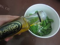 清爽鲜嫩的凉拌荷兰豆做法图解7)