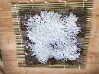 美味的火腿寿司做法图解2)