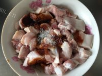 好吃不腻的粉蒸肉做法图解2)