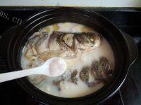 美味的鲢鱼砂锅煲的做法图解十