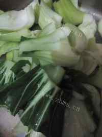 美味的金针菇炒油菜做法图解1)