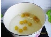 色泽不错的南瓜黑芝麻汤圆做法图解7)