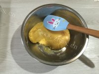 自制蛋黄月饼做法图解7)