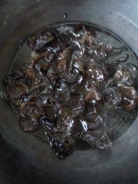 美味的素三鲜水饺做法图解3)