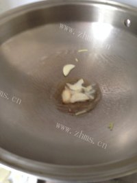 自制韭菜墨鱼仔做法图解6)